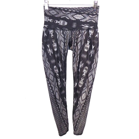 Teeki Aztec Bird, Amphora Print silver grey black Leggings or Yoga pant XS - Picture 4 of 4